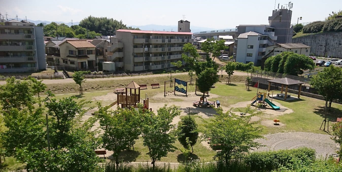 京都府長岡京市認知症対応型共同生活介護グループホームだいのじ隣公園風景